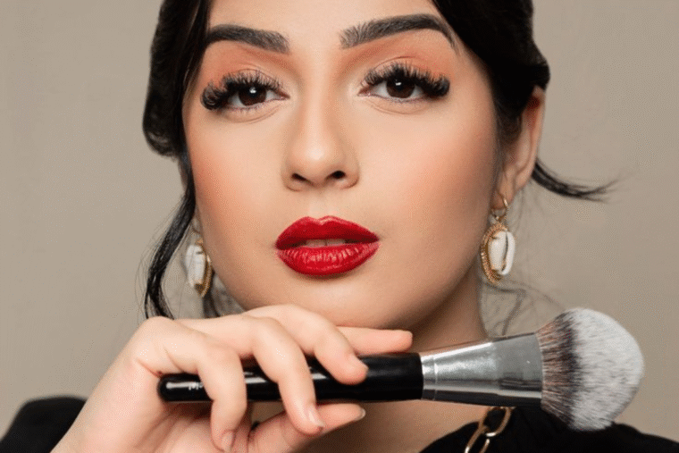 Erros de maquiagem que envelhecem o rosto e como evitar cada um deles