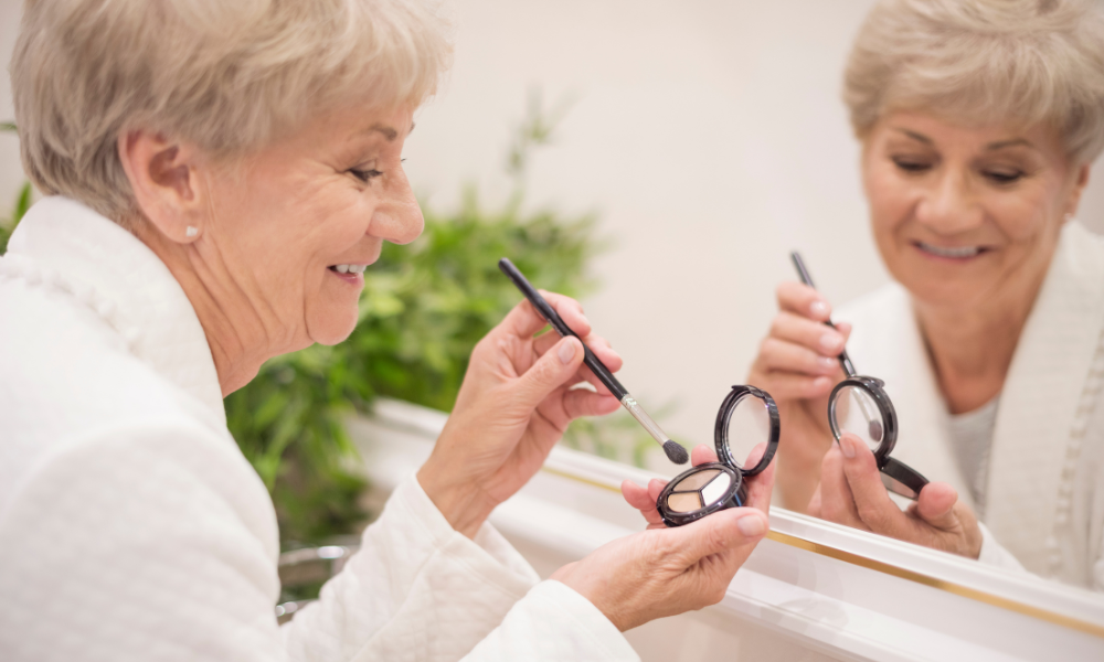 Maquiagem para pele madura: o que as pesquisas mostram e como aplicar na sua rotina!