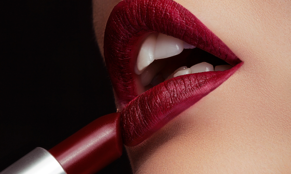 8 batons poderosos para encontrar seu tom perfeito (e nunca mais errar na escolha)