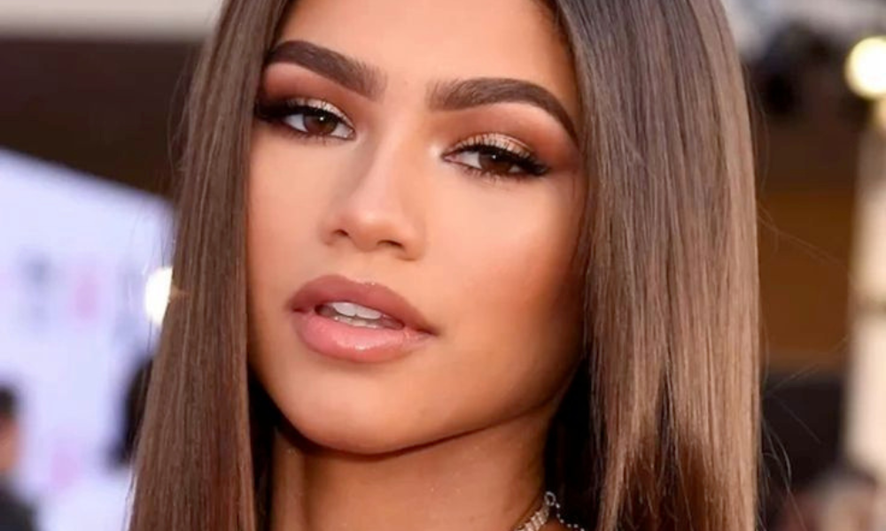 Maquiagem simples para o dia a dia: 10 truques rápidos que transformam seu look! 4 Maquiagem simples para o dia a dia 2