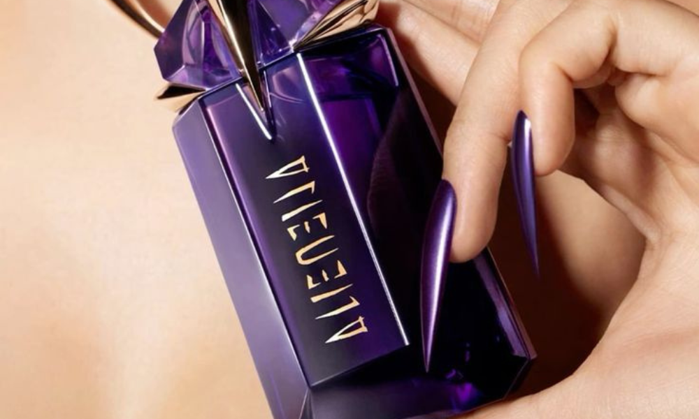 7 Perfumes Que Duram Mais na Pele (Ranking Real) + Dicas Para Fazer a Fragrância Fixar o Dia Todo 1 Perfumes Que Duram Mais na Pele 1