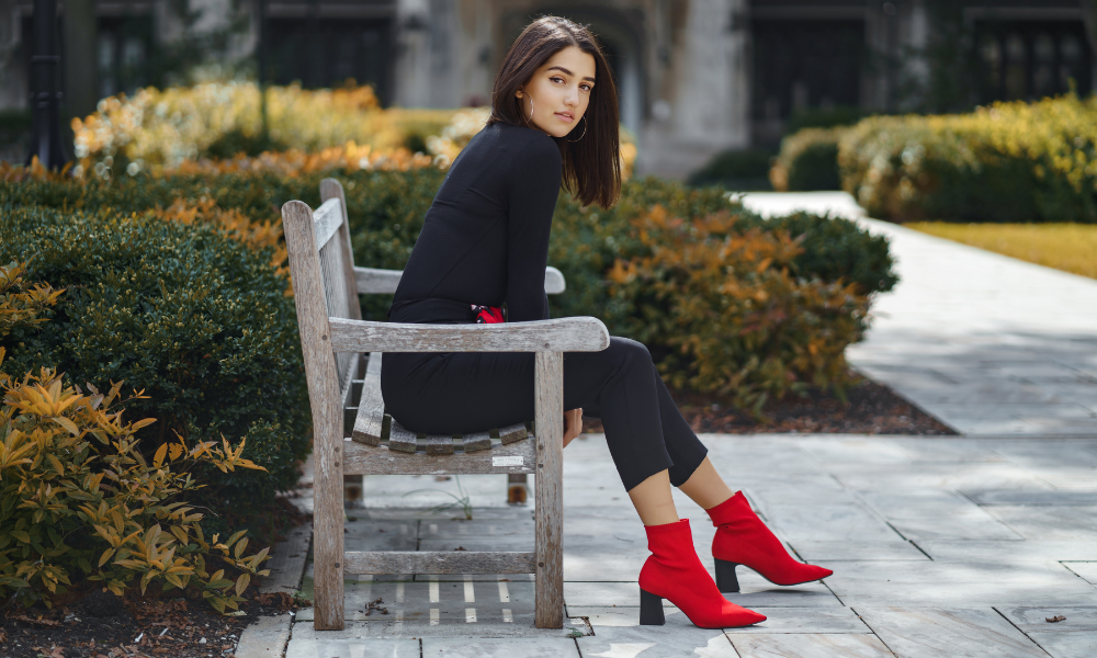 Sapatos Vermelhos e o Poder da Presenca Da Dama de Vermelho a Mulher Confiante 5