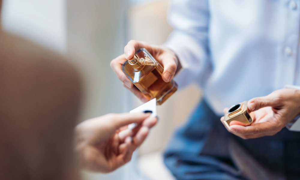 6 Erros ao Escolher Perfume Que Fazem Você Se Arrepender da Compra! 1 6 Erros ao Escolher Perfume Que Fazem Voce Se Arrepender da Compra 1