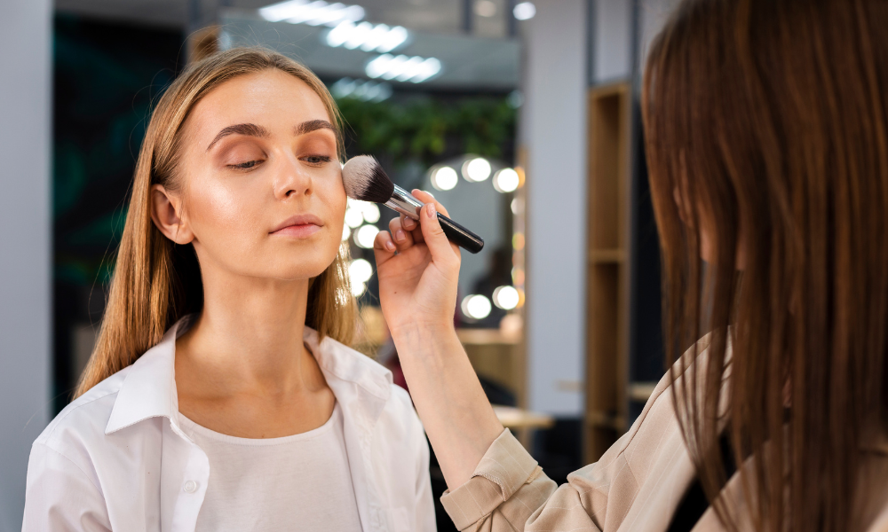 7 Erros de Maquiagem que Iniciantes Cometem 7