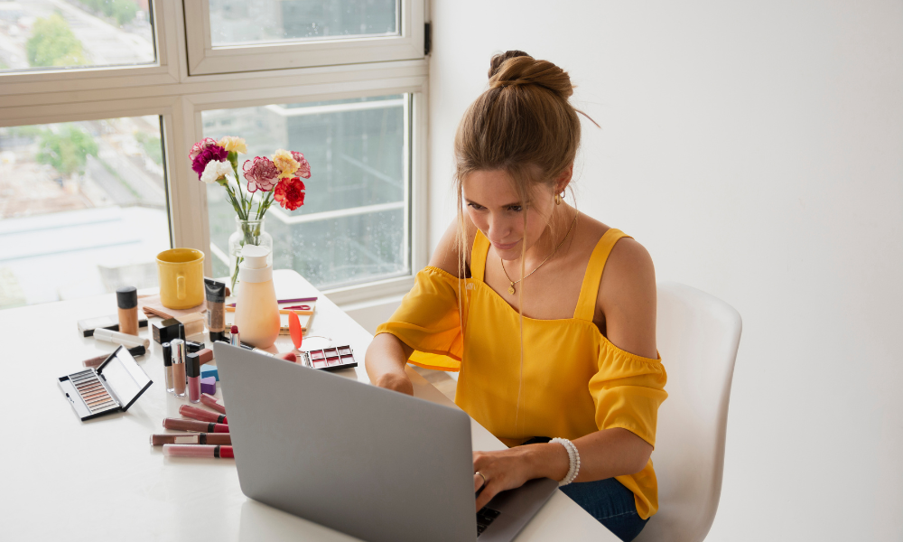 Curso de Maquiagem Online Vale a Pena?