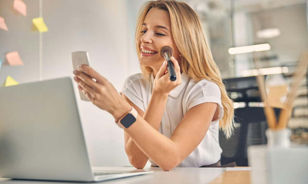 Técnicas de Maquiagem Que Transformam o Rosto Instantaneamente! 4 Tecnicas de Maquiagem Que Transformam o Rosto Instantaneamente 3