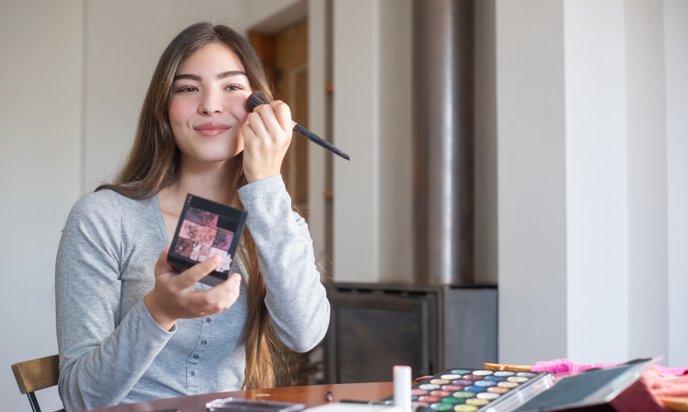 Blush protagonista a tendencia de maquiagem que esta transformando o rosto em 2026 10