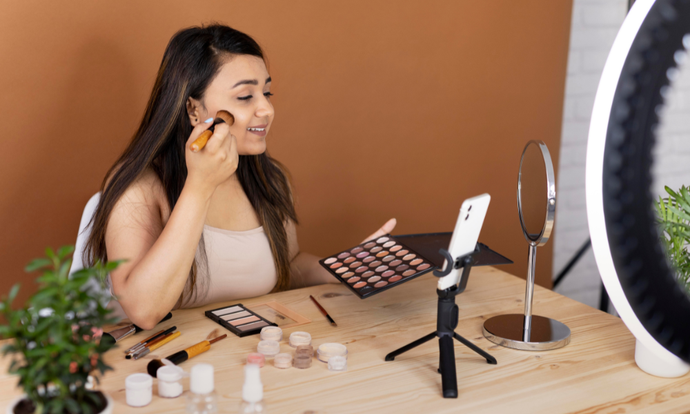 Blush protagonista a tendencia de maquiagem que esta transformando o rosto em 2026 4
