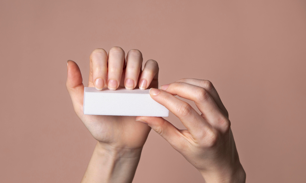 Unhas com efeito vidro a tendencia mais elegante do momento 9