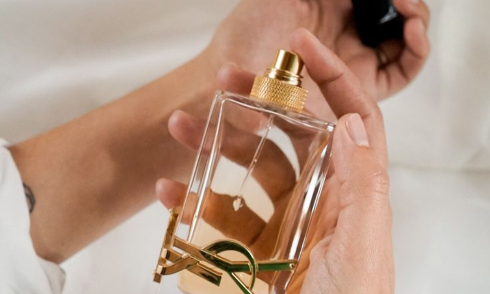 perfume no pulso